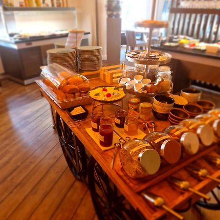 Hagen'S Hotel "Eat & Meet" Restaurant Bar Lounge 하렌 외부 사진