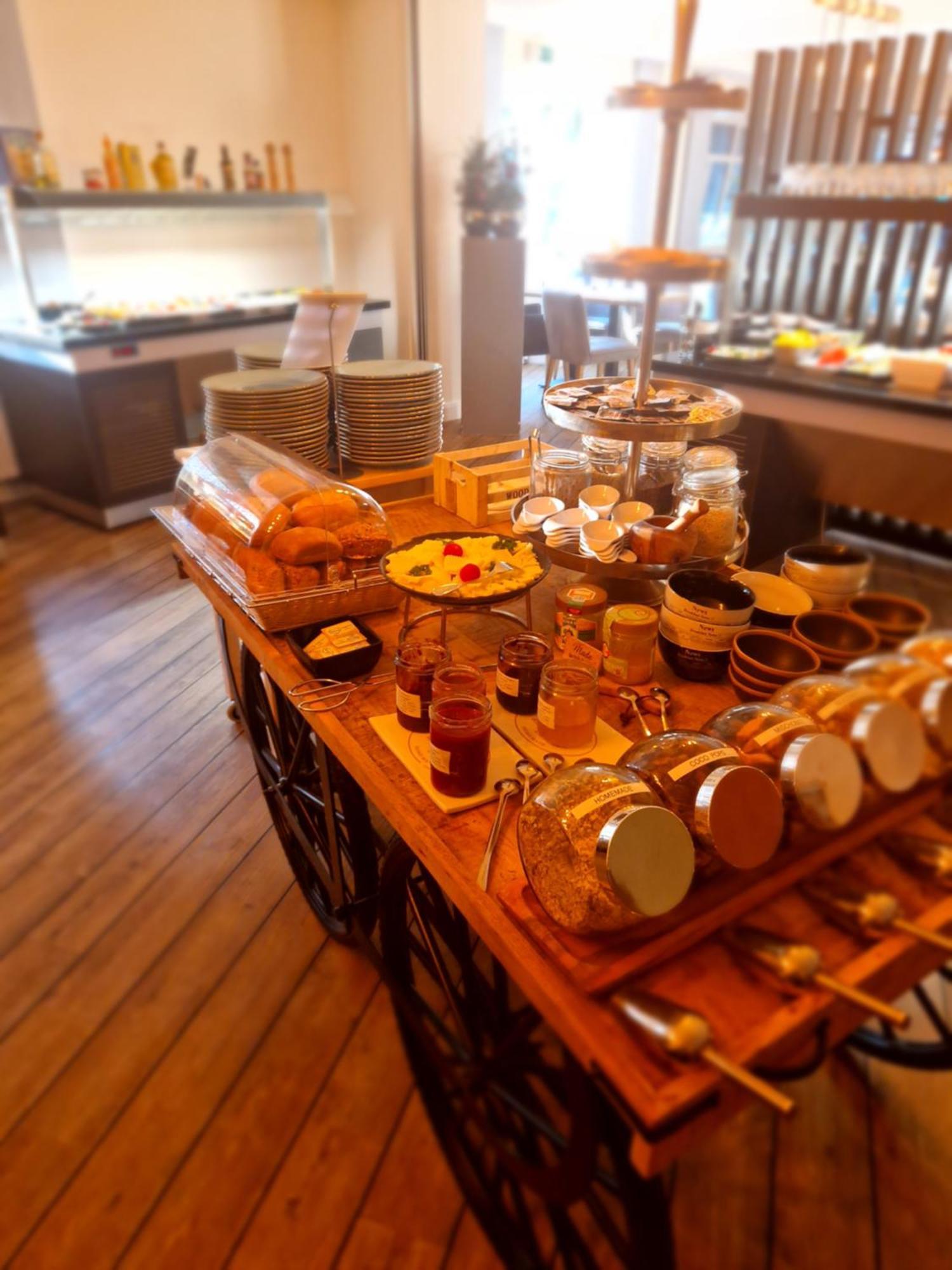 Hagen'S Hotel "Eat & Meet" Restaurant Bar Lounge 하렌 외부 사진